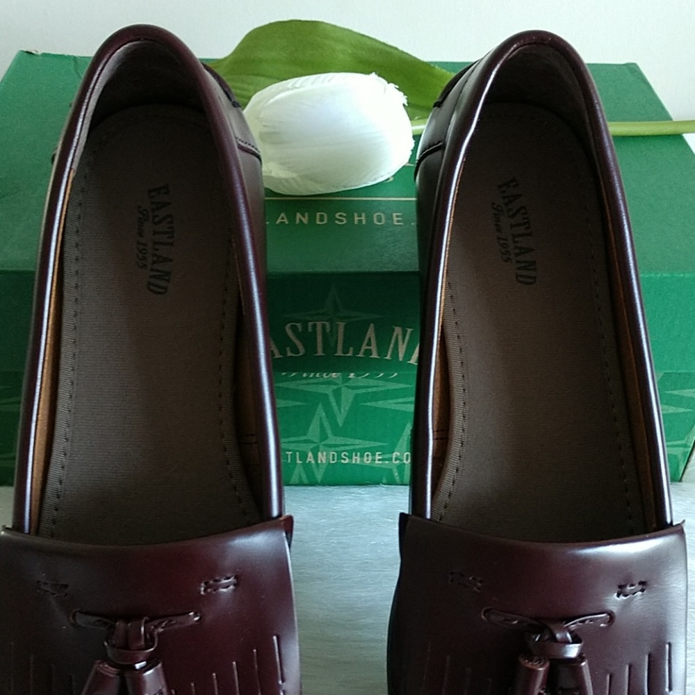 BEAUTIFUL WOMEN'S SHOES SIZE 8 - Picture 2 of 7